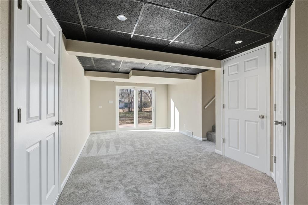 8002 Campbell Street — photo 28