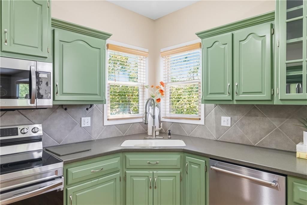 16224 Birch Street — photo 11