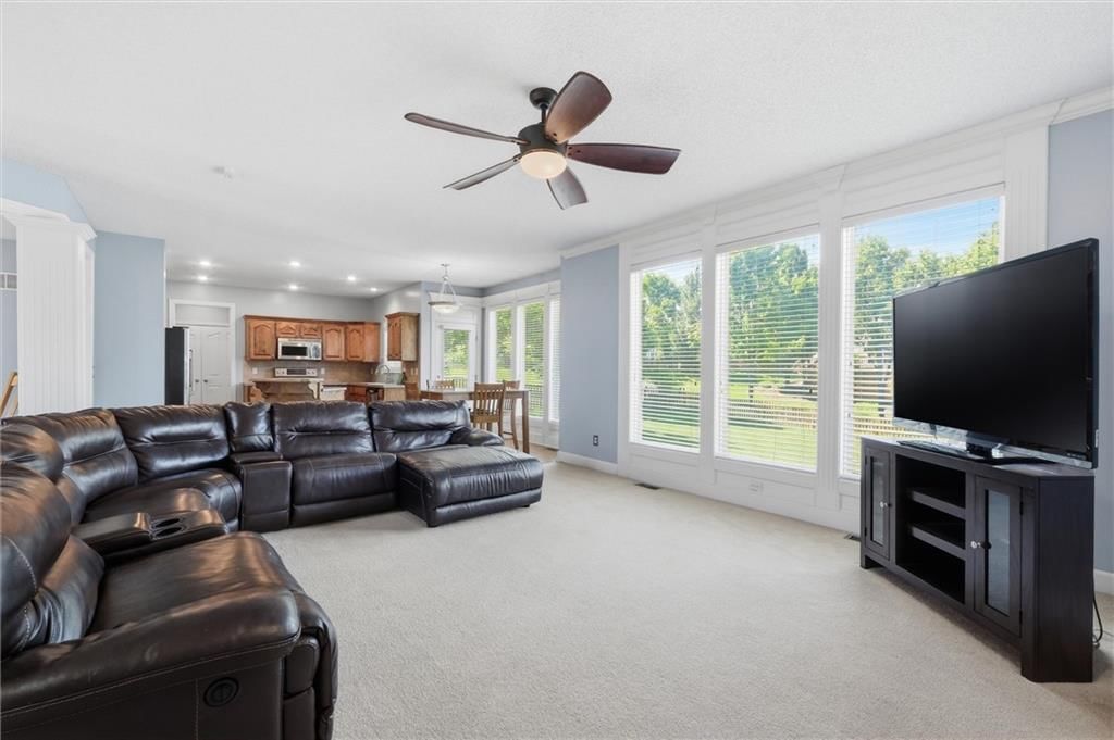 21104 W 53rd Terrace — photo 4
