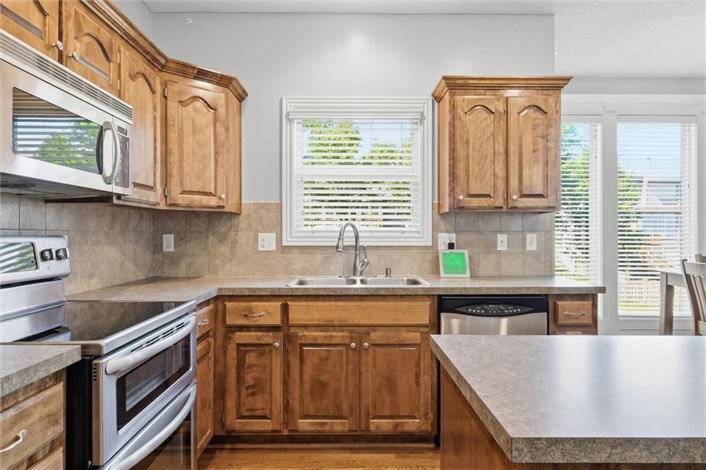 21104 W 53rd Terrace — photo 9