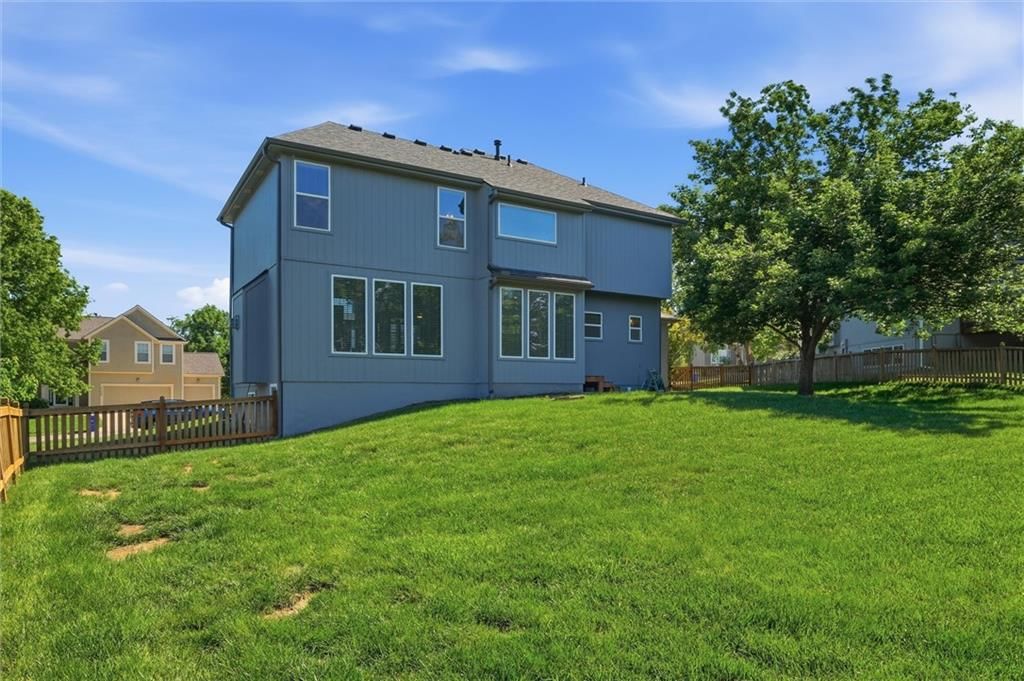 21104 W 53rd Terrace — photo 34