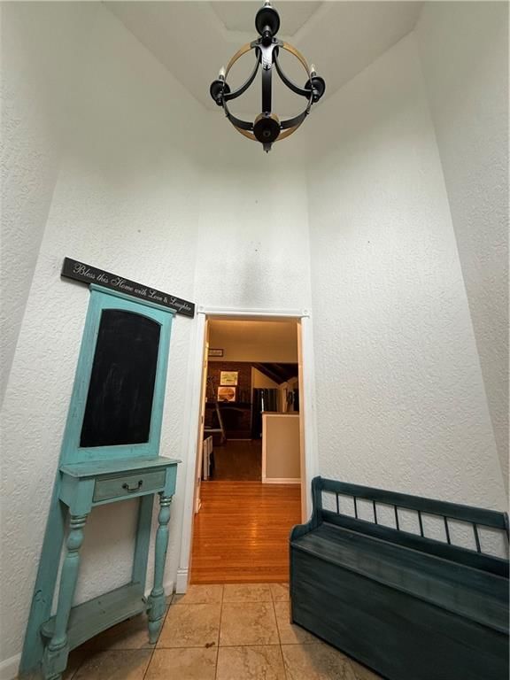 3704 S Willis Avenue — photo 2