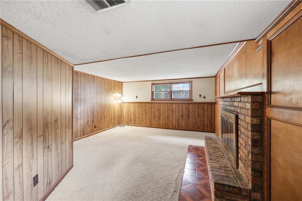 2300 S Harding Street — photo 3