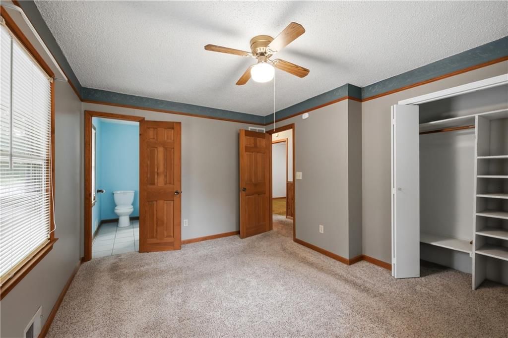 2300 S Harding Street — photo 15
