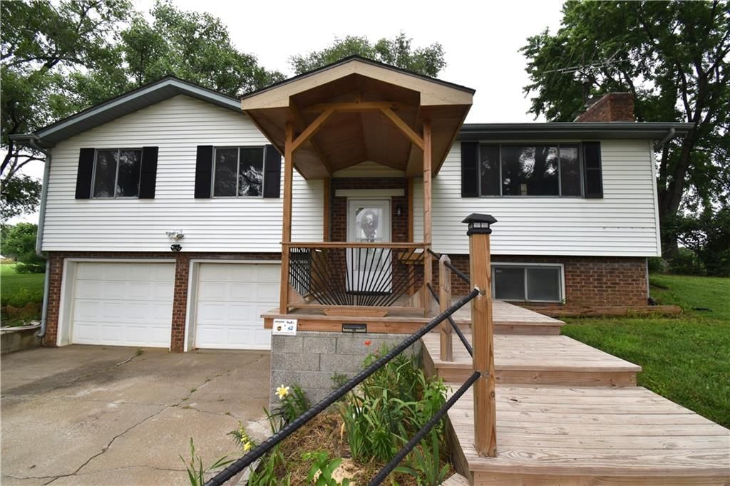 21282 Parallel Road, Tonganoxie, KS