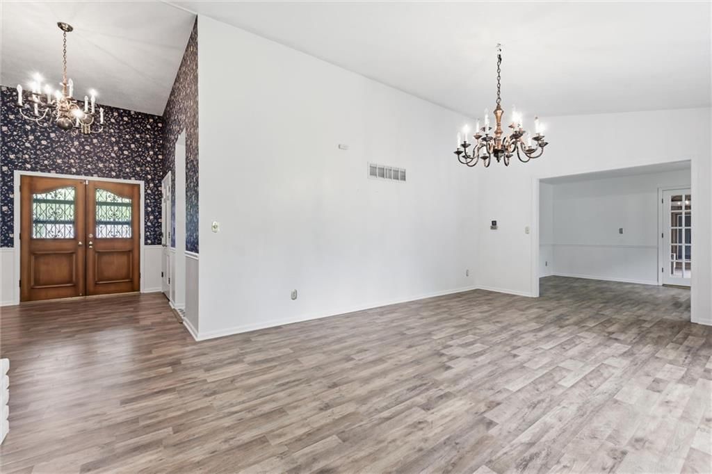 3610 S DELAWARE Avenue — photo 3
