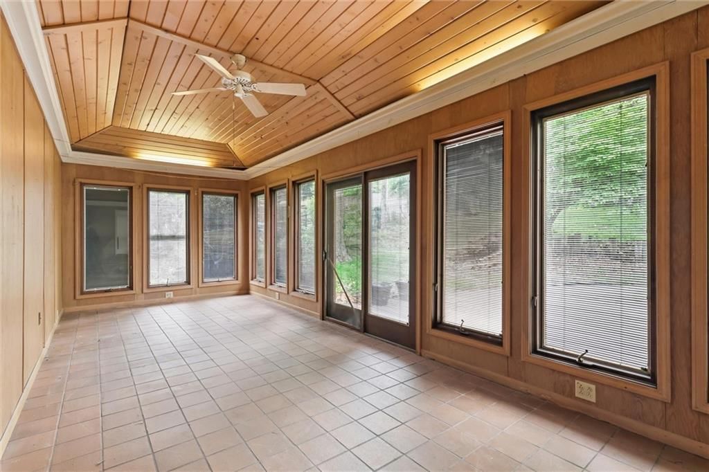 3610 S DELAWARE Avenue — photo 15
