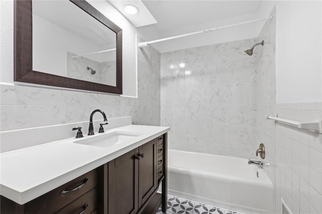 3610 S DELAWARE Avenue — photo 23