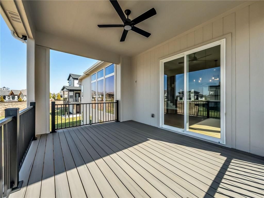 16924 Futura Street — photo 26