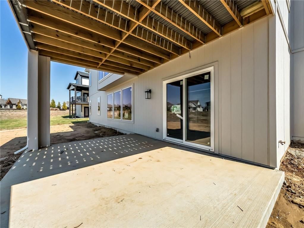 16924 Futura Street — photo 27