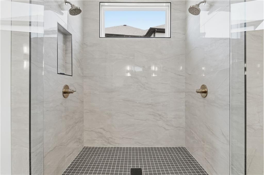 16924 Futura Street — photo 38