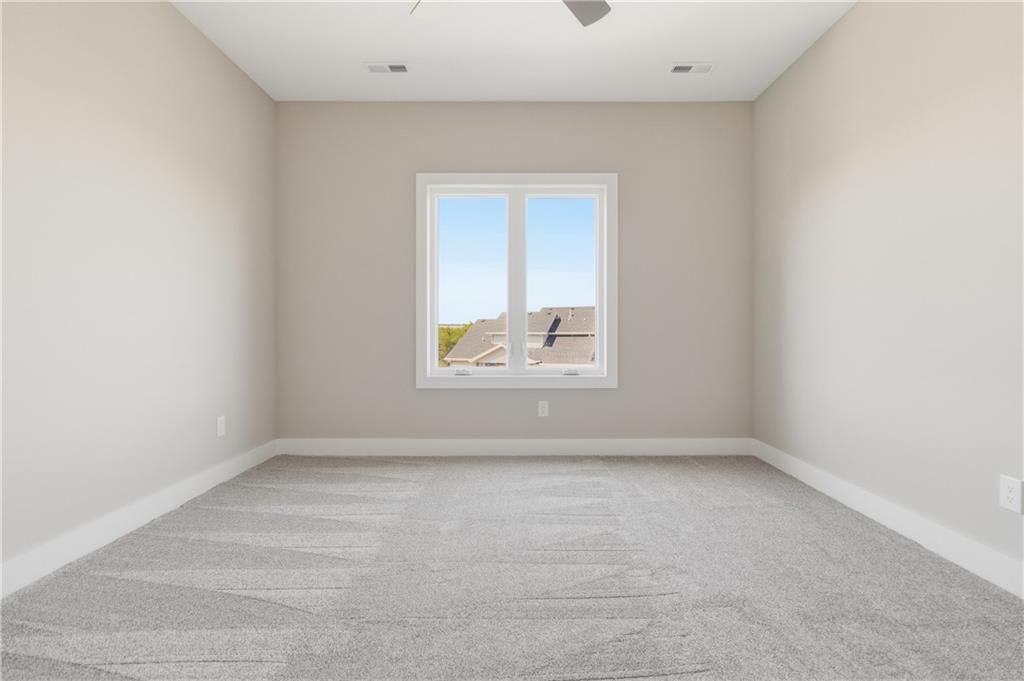 16924 Futura Street — photo 46