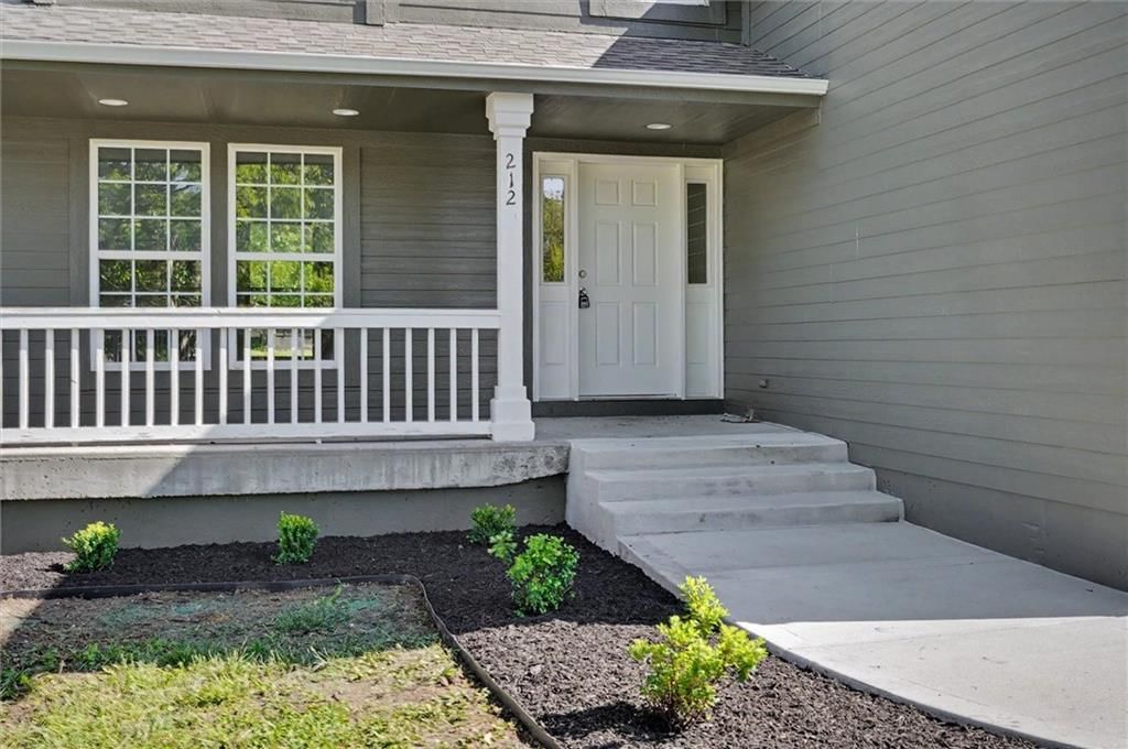 212 Hillside Drive — photo 4