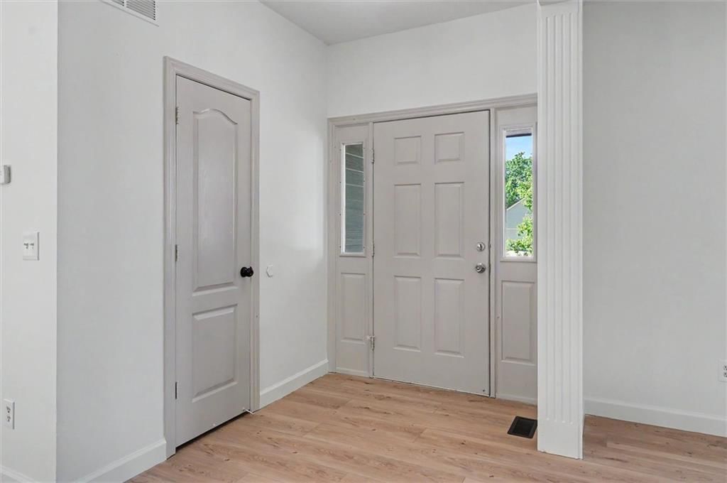 212 Hillside Drive — photo 5