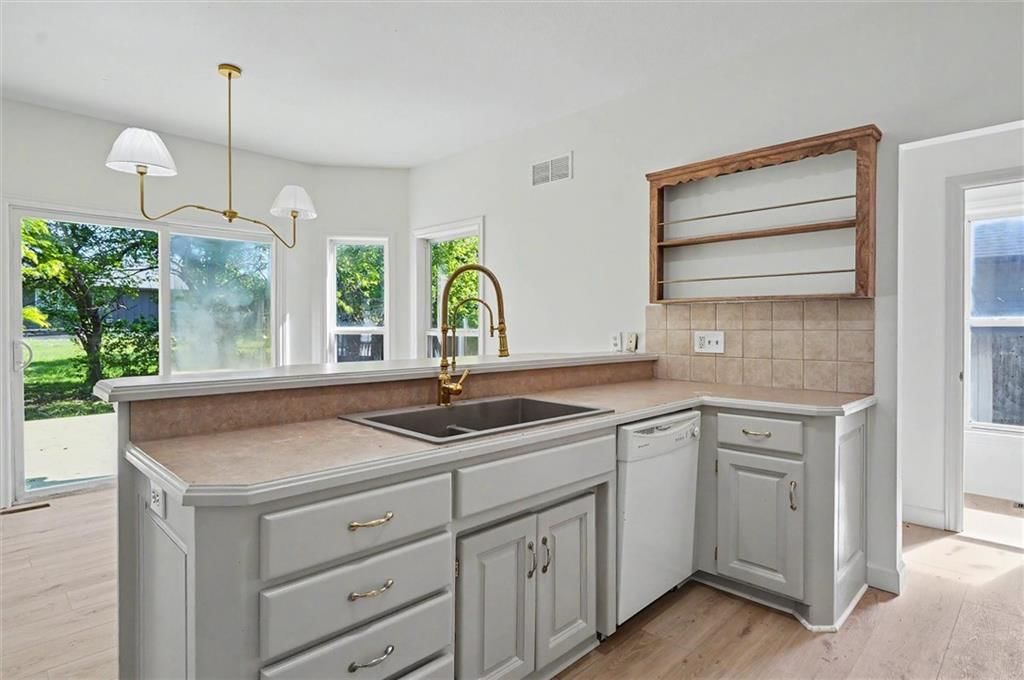 212 Hillside Drive — photo 12
