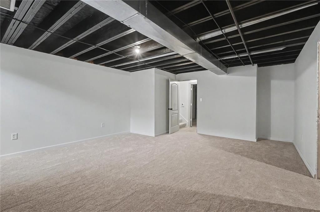 212 Hillside Drive — photo 34