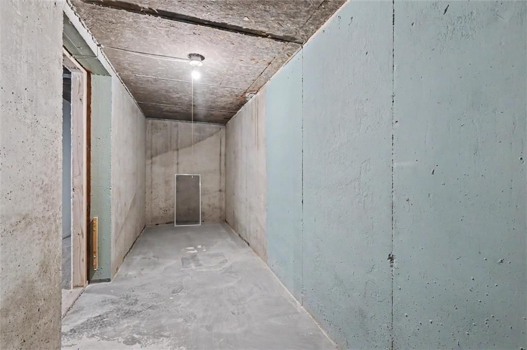 212 Hillside Drive — photo 35