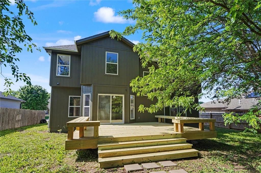 212 Hillside Drive — photo 40