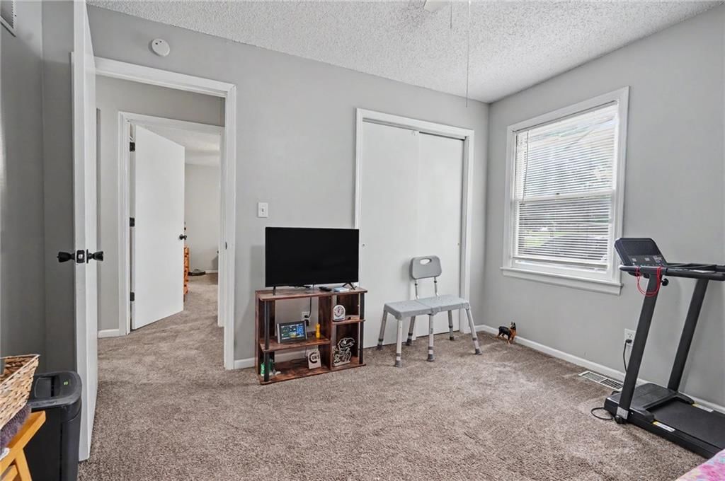 1713 E 21st Terrace — photo 14