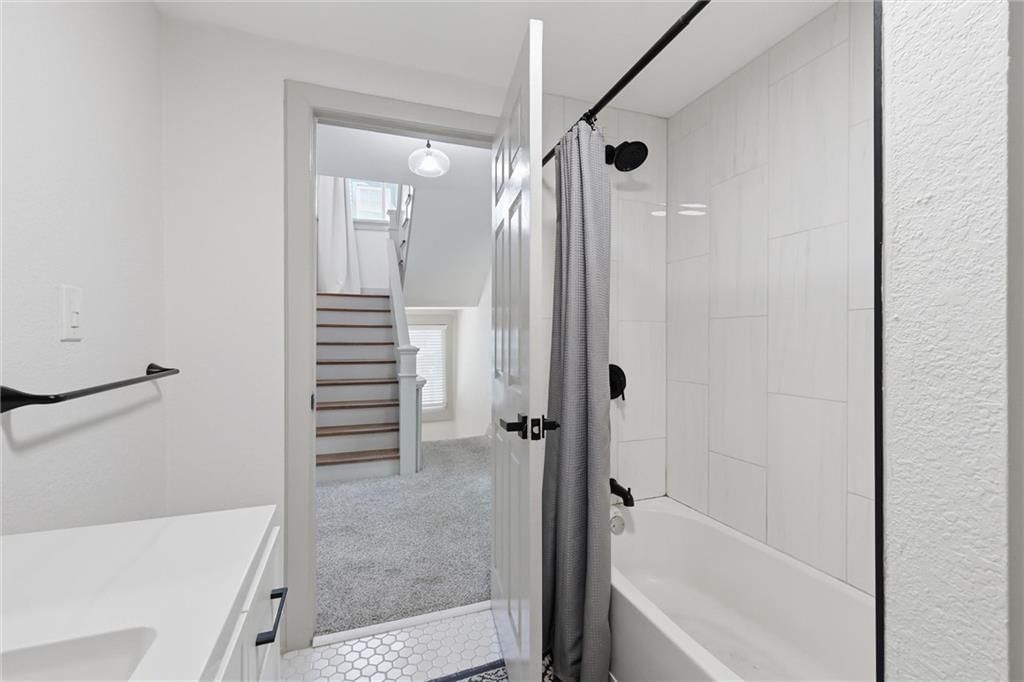 4333 Harrison Street — photo 24
