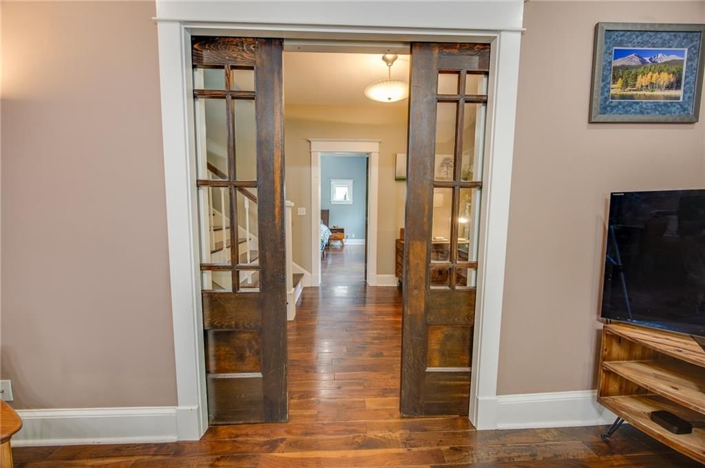 1933 Learnard Avenue — photo 11