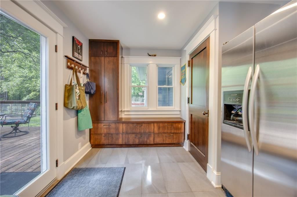 1933 Learnard Avenue — photo 20