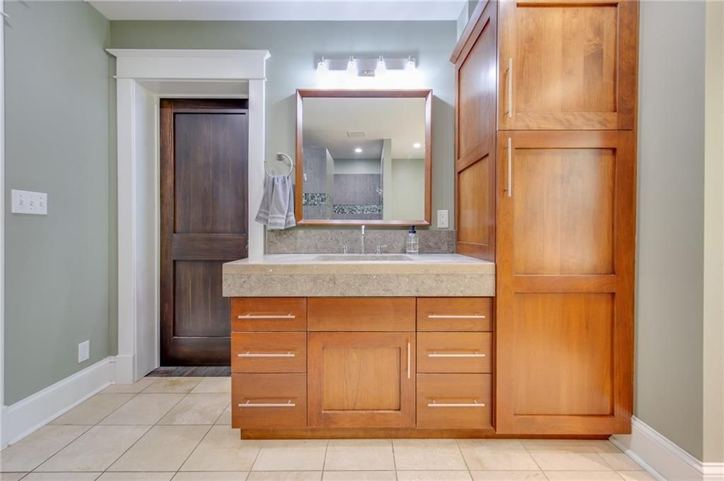 1933 Learnard Avenue — photo 31