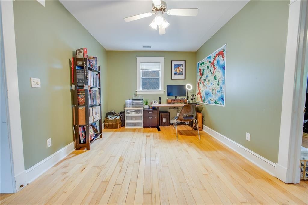 1933 Learnard Avenue — photo 43