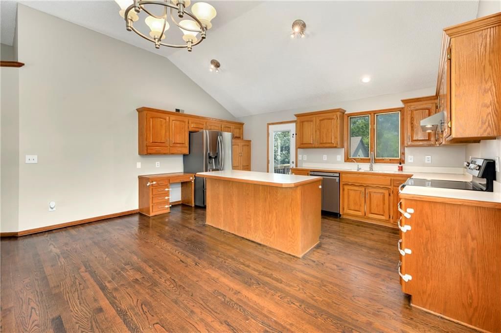 146 W Colleen Drive — photo 9