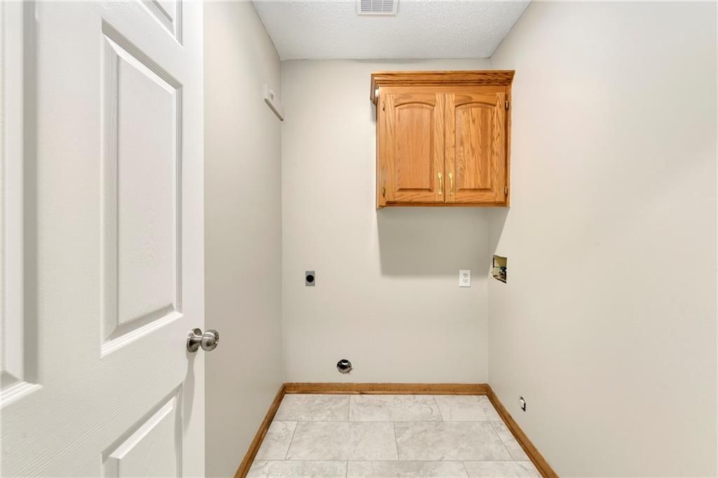 146 W Colleen Drive — photo 21