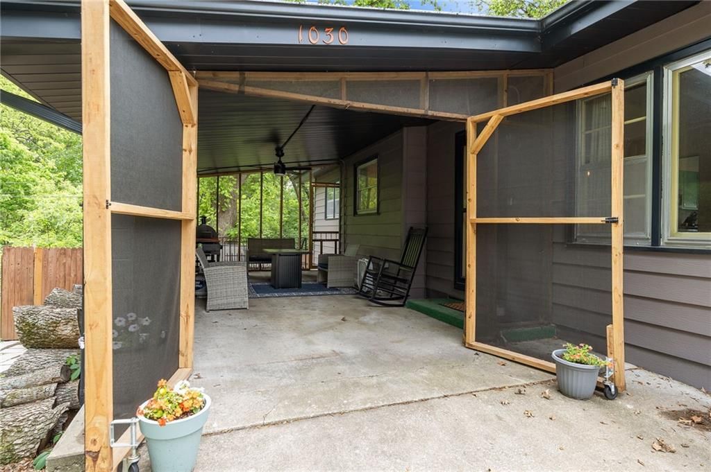 1030 Anderson Street — photo 5