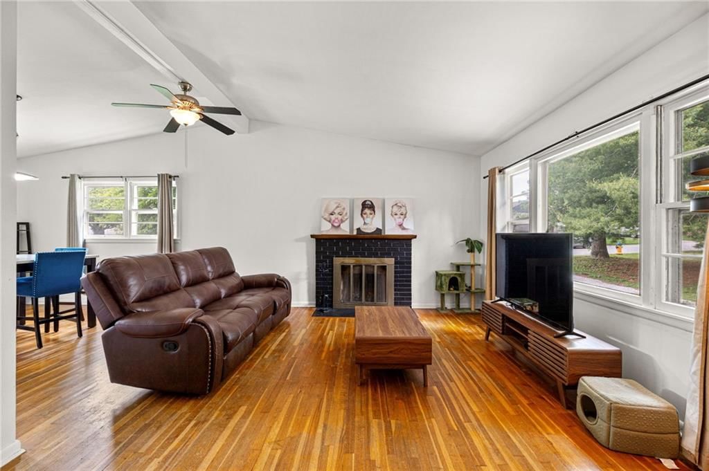 1030 Anderson Street — photo 10