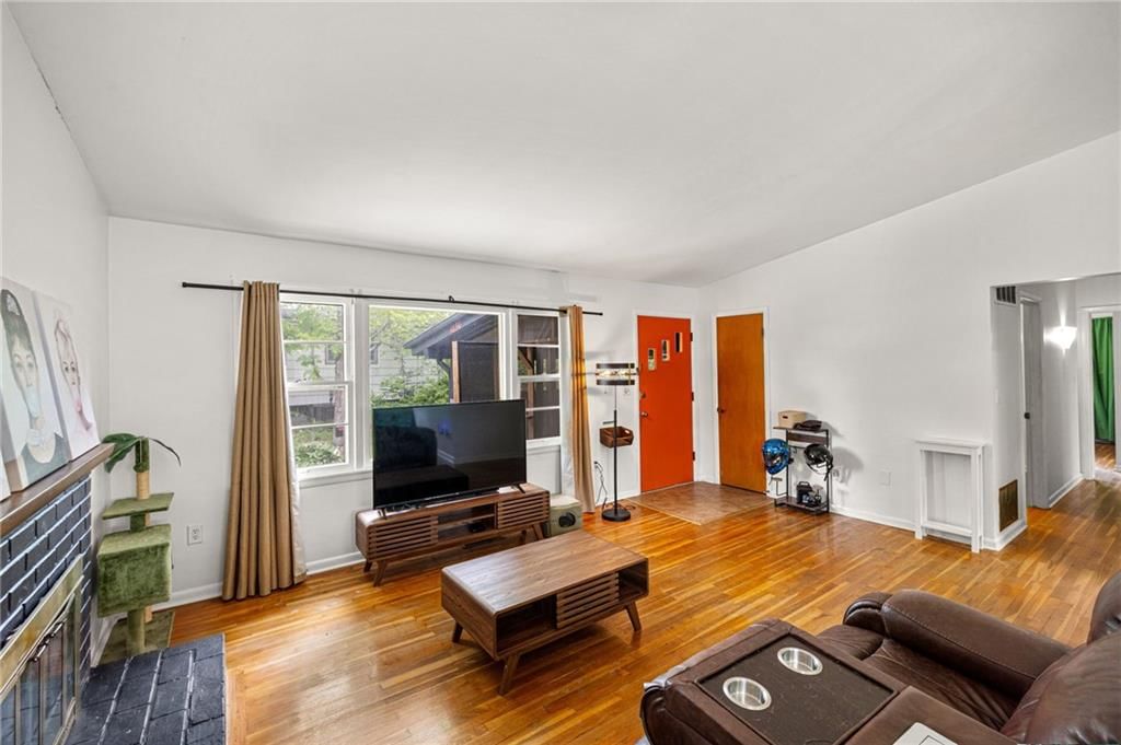 1030 Anderson Street — photo 12