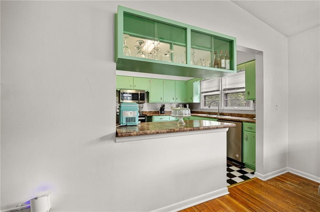 1030 Anderson Street — photo 15