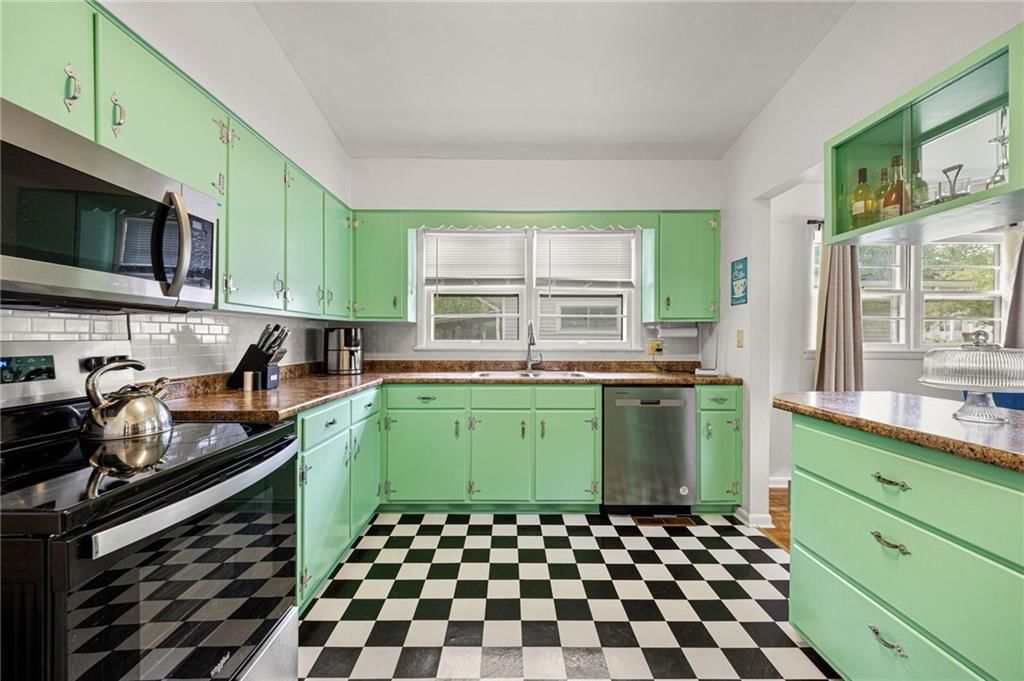 1030 Anderson Street — photo 18