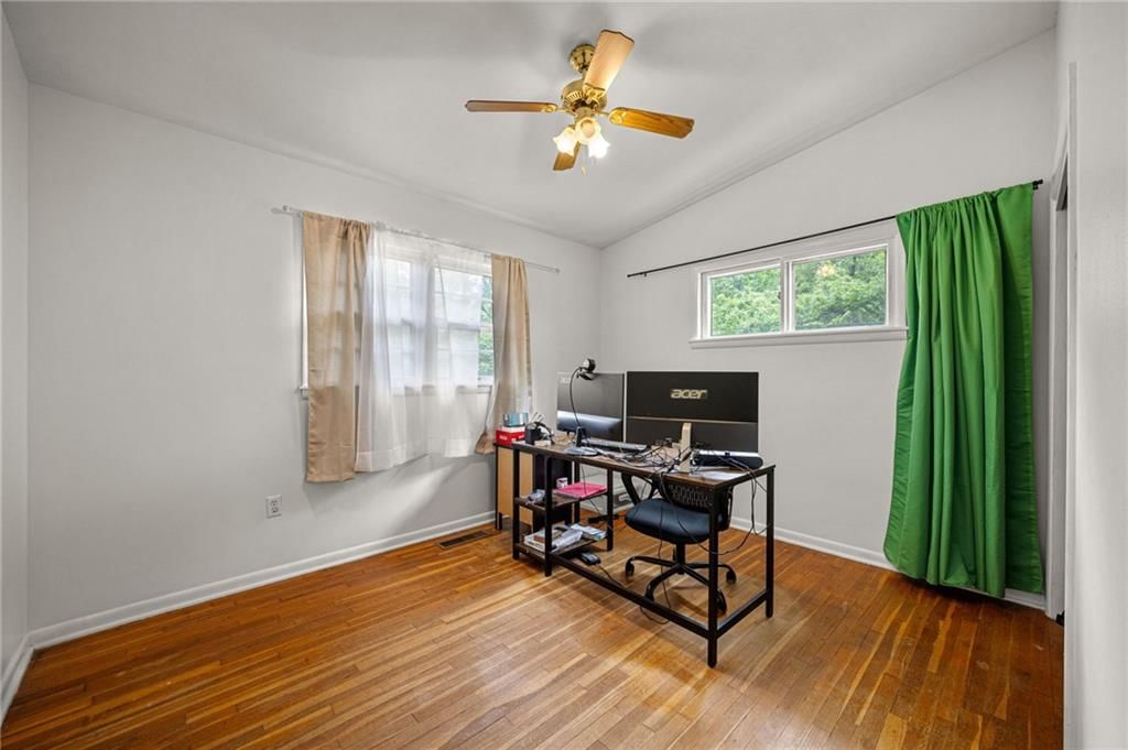 1030 Anderson Street — photo 24