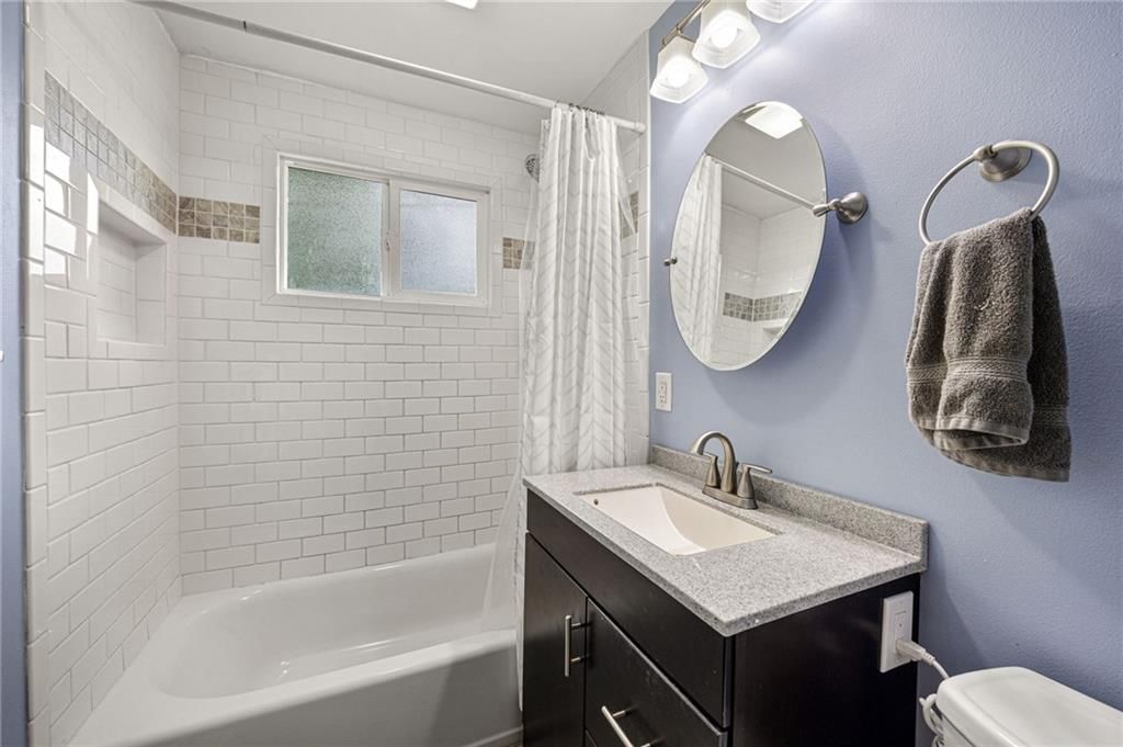 1030 Anderson Street — photo 26