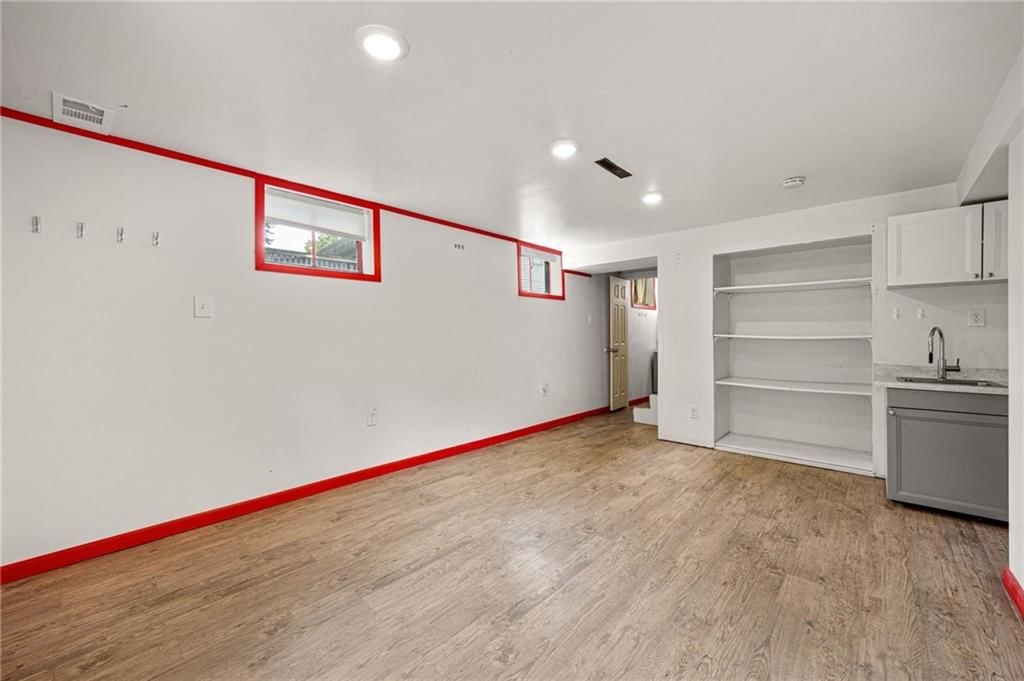 1030 Anderson Street — photo 31