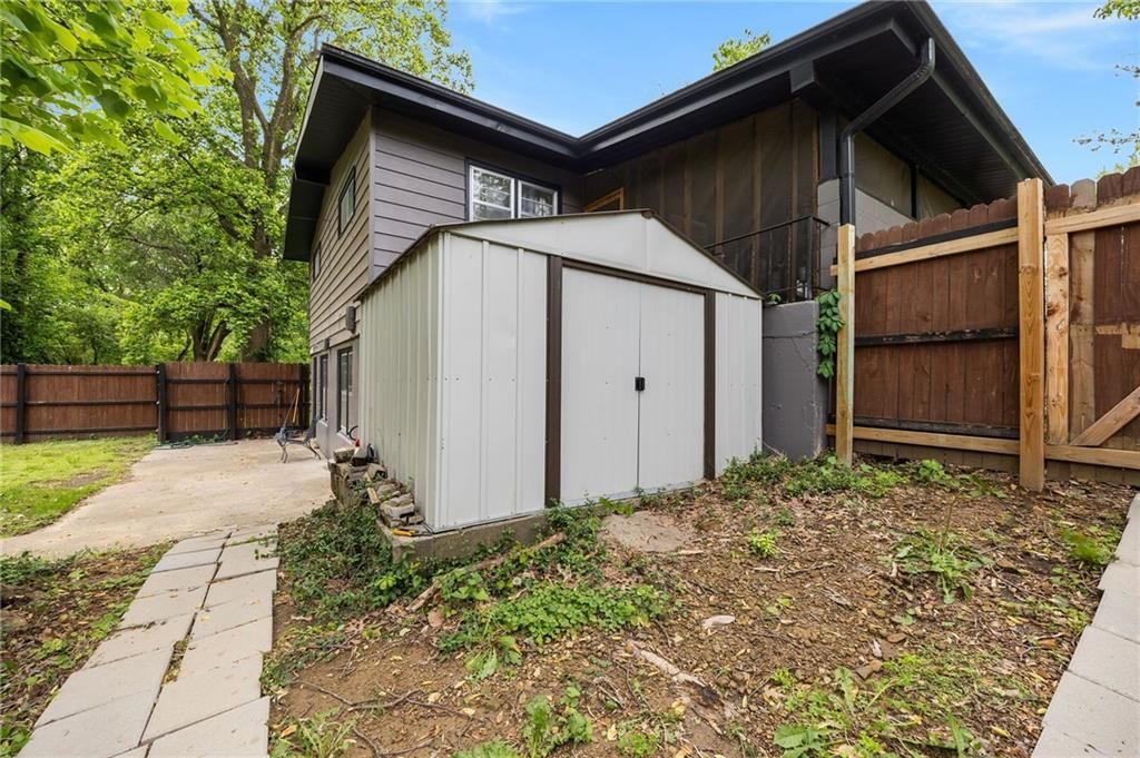 1030 Anderson Street — photo 39