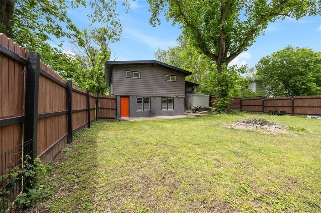 1030 Anderson Street — photo 42