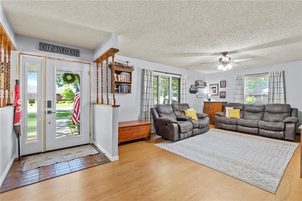 801 Shona Drive — photo 4