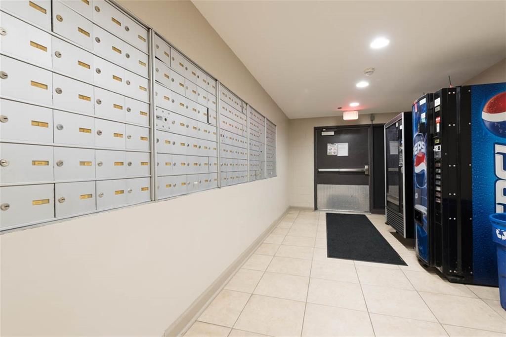 600 E Admiral Boulevard — photo 22