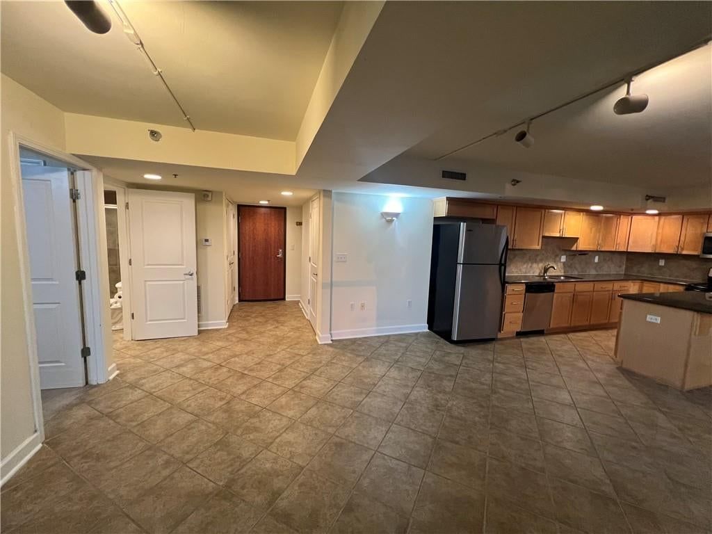 600 E Admiral Boulevard — photo 34