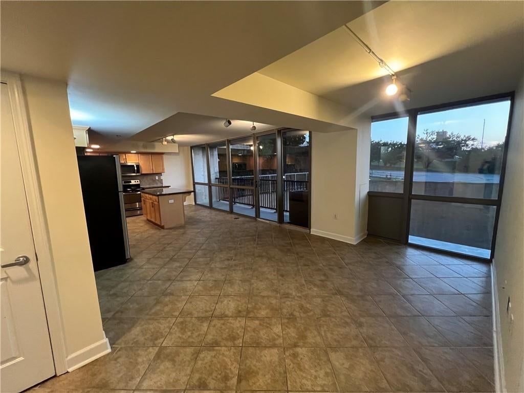 600 E Admiral Boulevard — photo 53