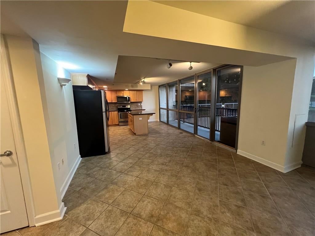 600 E Admiral Boulevard — photo 54