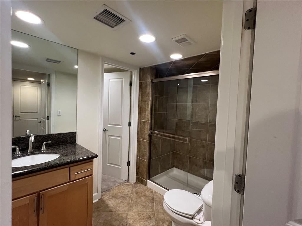 600 E Admiral Boulevard — photo 56