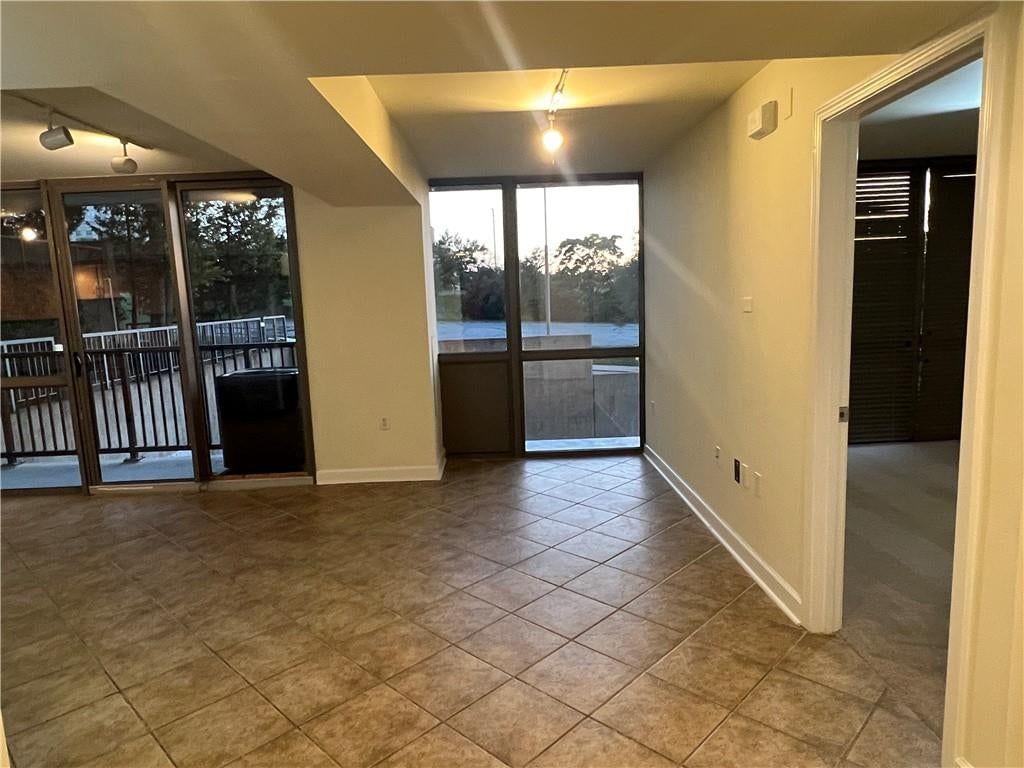 600 E Admiral Boulevard — photo 60