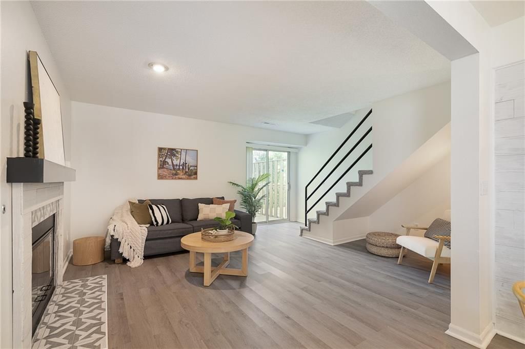 4612 NE Whispering Winds Drive — photo 5