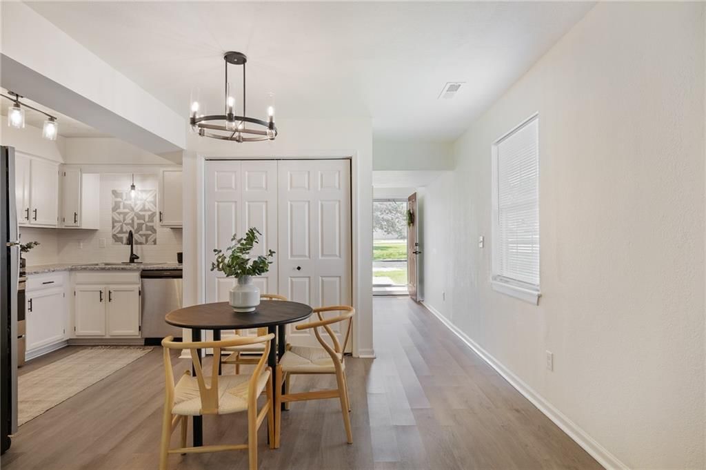 4612 NE Whispering Winds Drive — photo 15