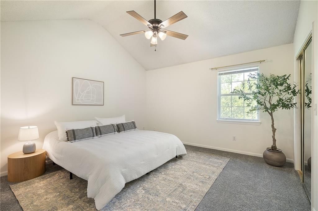 4612 NE Whispering Winds Drive — photo 23